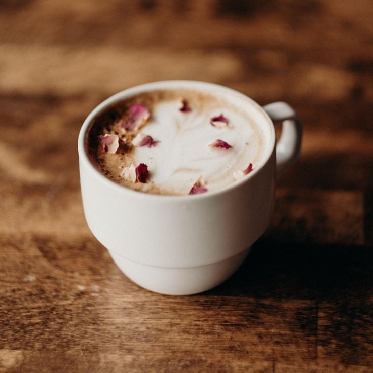 Cobblestone Aroma: Rustic Roast Delight